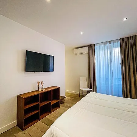 Couleur Nature 3 Chambres * Cannes